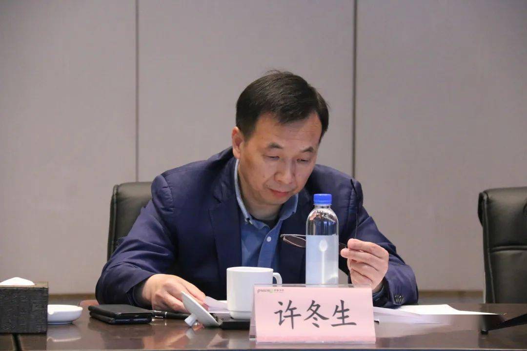 常务副会长许冬生常务副会长张吉陵随后,会议就企业纾困政策落地相关