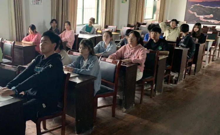 喜迎二十大永遠跟黨走奮進新徵程泗縣各中學團組織五四特別主題團日