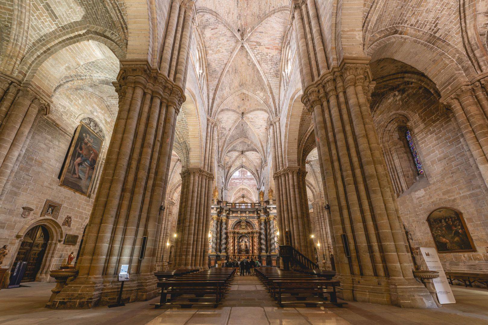 大作家的西班牙探宝之路：锡古恩札大教堂