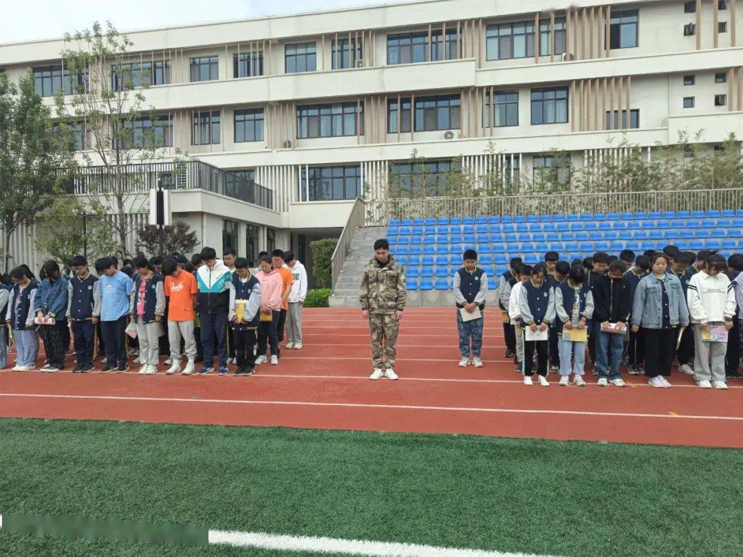 少先队风采华东师范大学淮北港利实验学校512汶川地震十四周年纪念