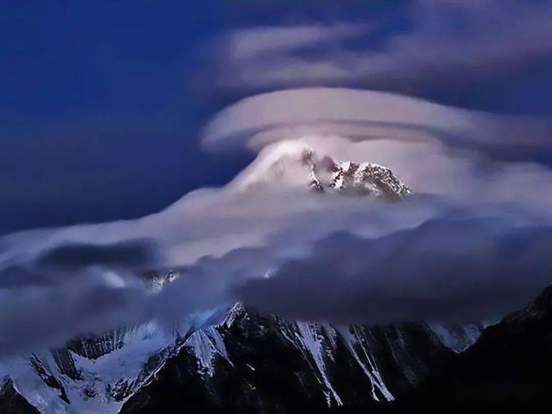 读书文摘素书雪阳随笔素书虽名不经传但读起来很上瘾