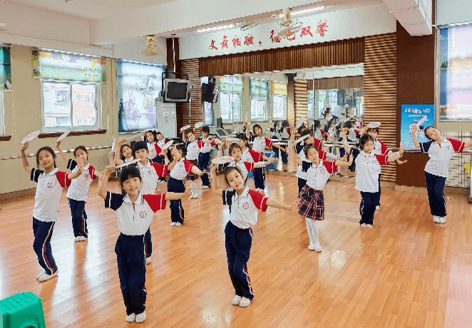 2022年邝维煜纪念中学港澳子弟班招生简章_课程_邝中_高中