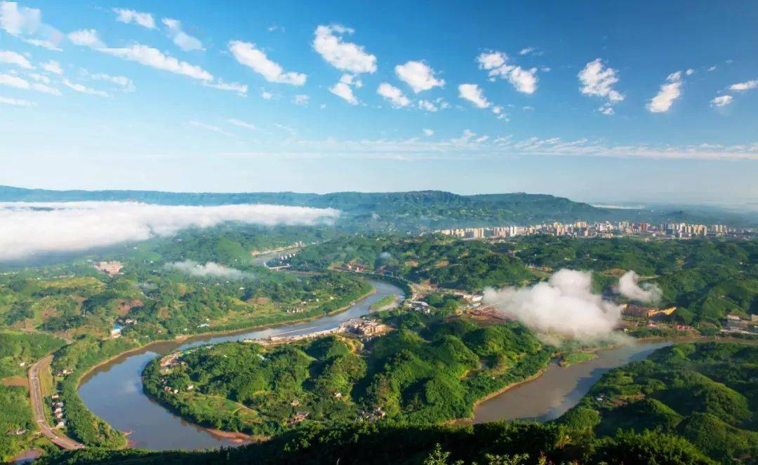 赤水城全景(王怀茂摄)赤水有何独特魅力,能令踏遍天下奇山异水的王志