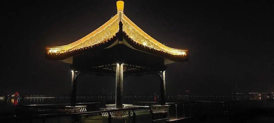 快去瞧瞧云龙湖畔开启灯光夜宴