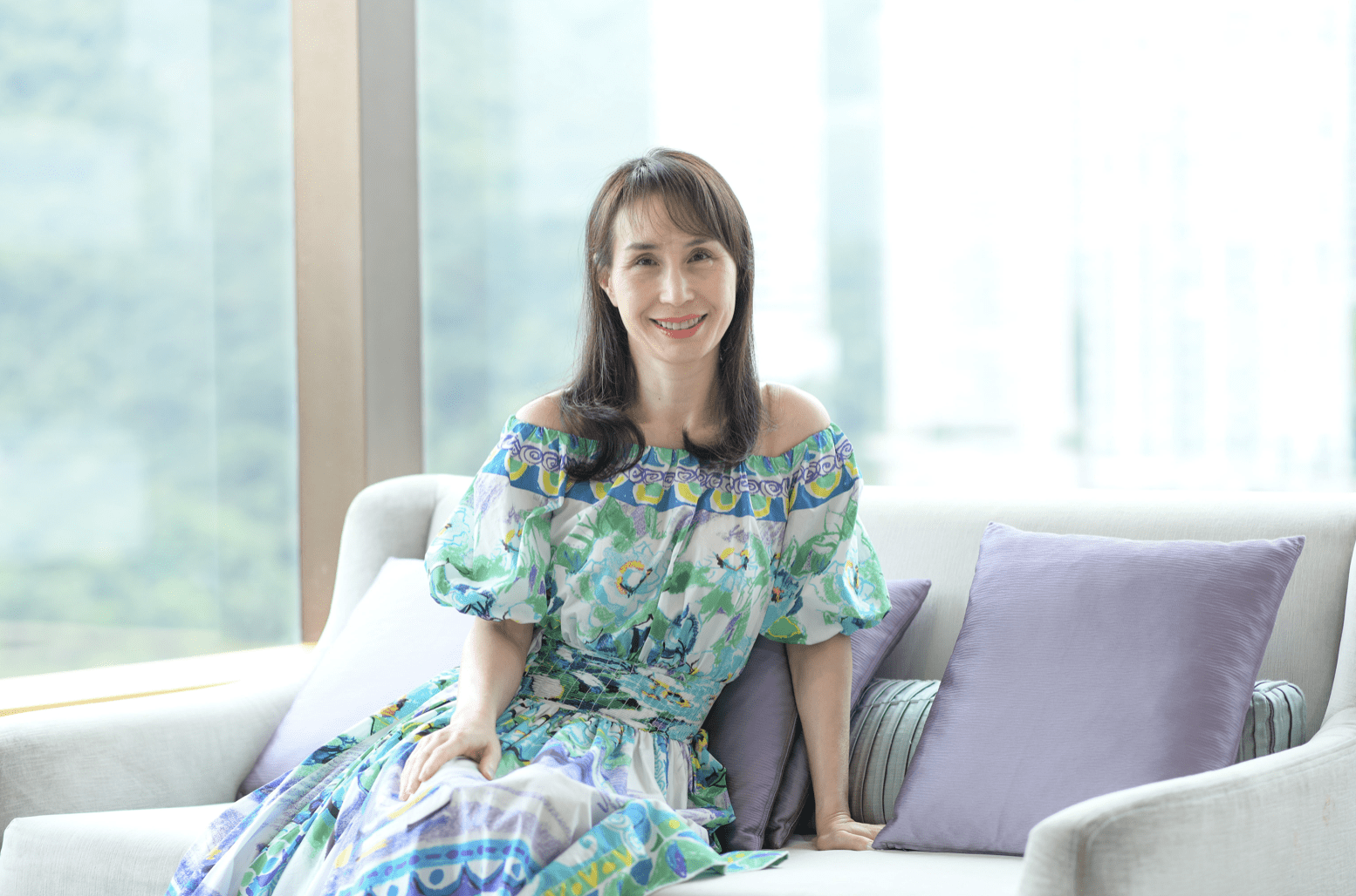 何超凤录视频罕见露面,脸颊凹陷颧骨凸出,普普通通的真实老人