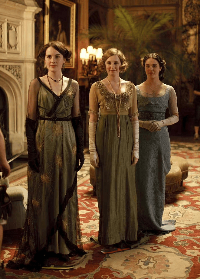 《唐顿庄园》里的优雅穿搭,放到现在穿也很好看_衬衫_服装_穿着