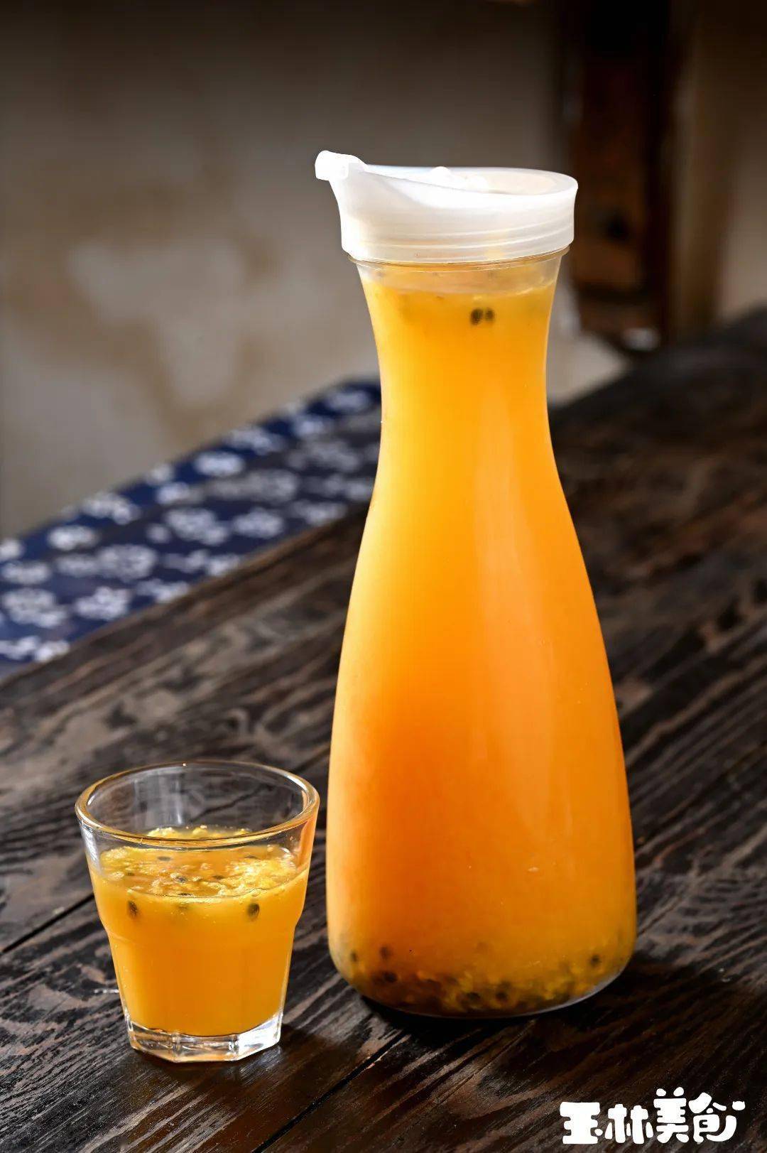 *此活动每桌仅限参与一次即送价值28元百香芒果汁一扎到店消费甩文到