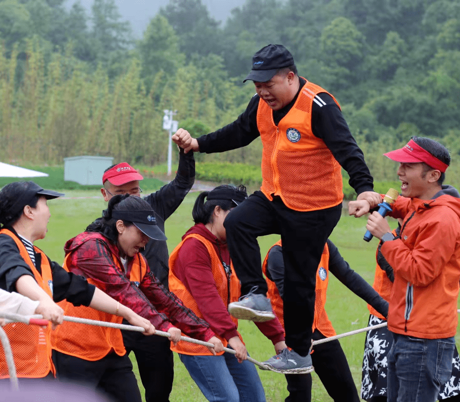 这家单位的团建活动竟然这样玩._团队_黔南州_建设