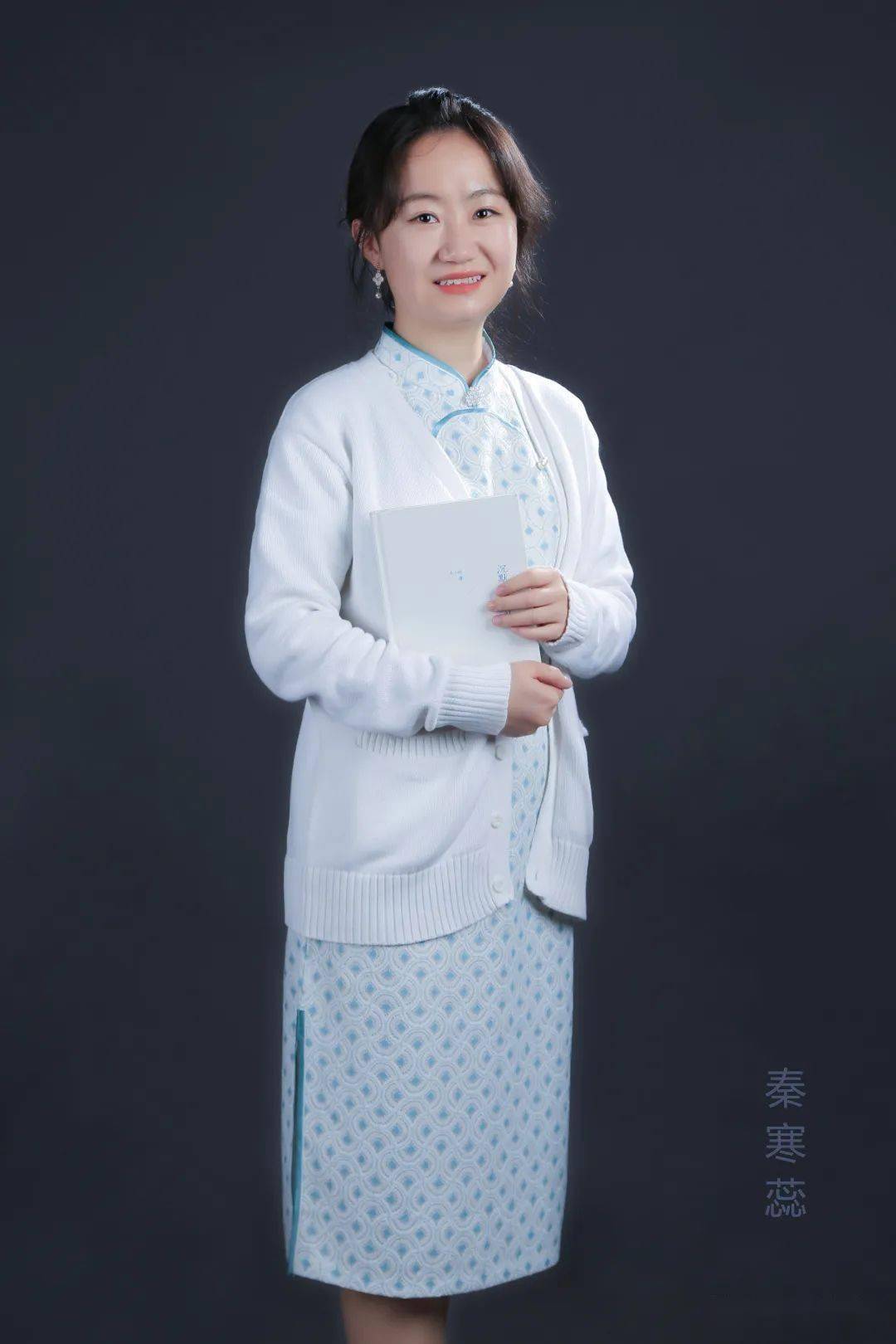 晋城一中用66张肖像照致敬班主任