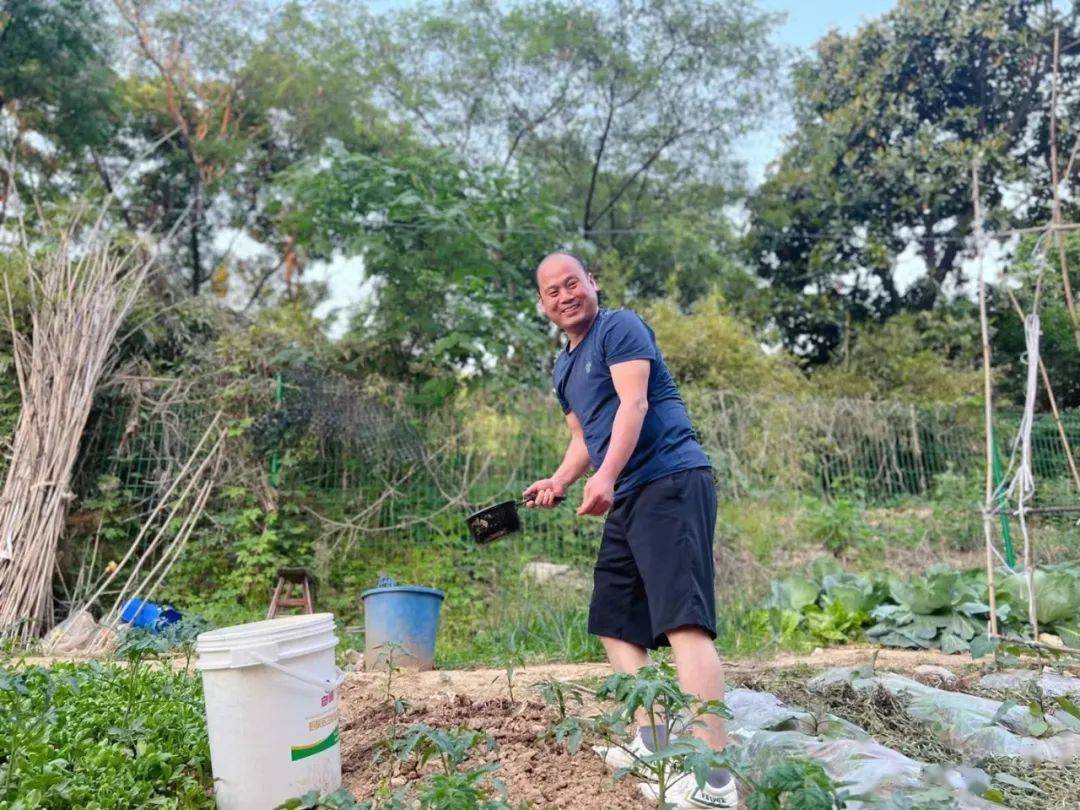 许铁军:心里没有皱纹永远年轻_生活_夫人_疫情