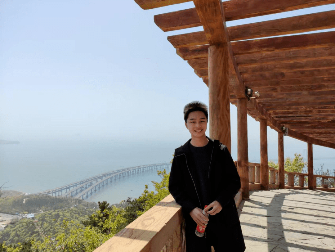 "坚持下去,打赢持久战"在考研这条路上,赵博宇也曾有过迷茫与徘徊,但