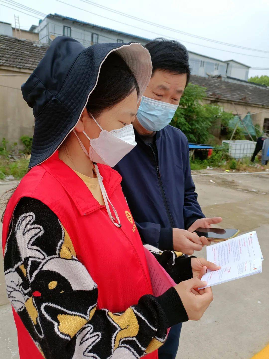 头条淝河镇开展民法典宣传活动