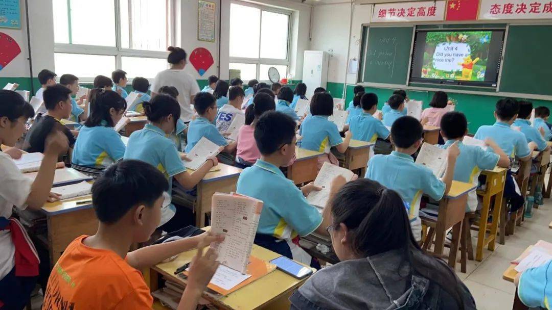 坚持人民至上课堂展风采教研促进步高阳县集英小学开展听课评课活动