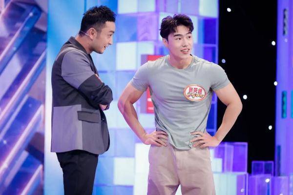 开门大吉这也行八人组乱拳击倒小尼