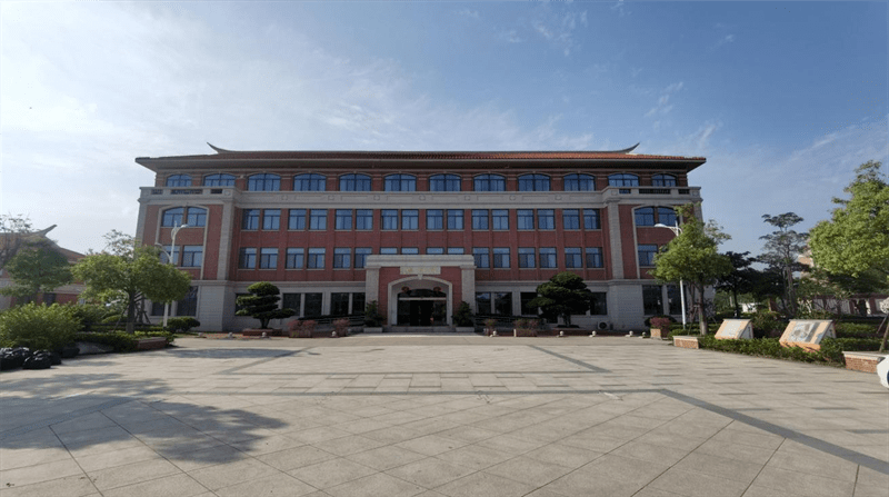 校园环境优美主题文化凸显厦门市新圩学校校园环境简介