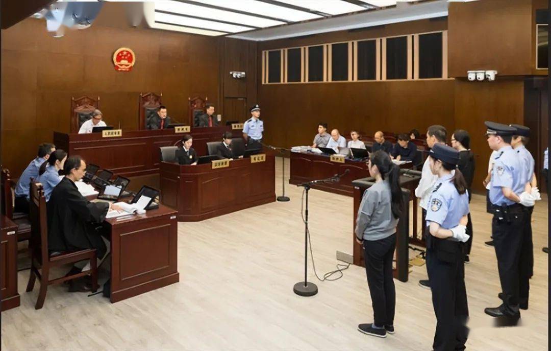 1996年一农妇害死情夫,逃亡16年华丽变身,落网时已成公司高管_高辉_李