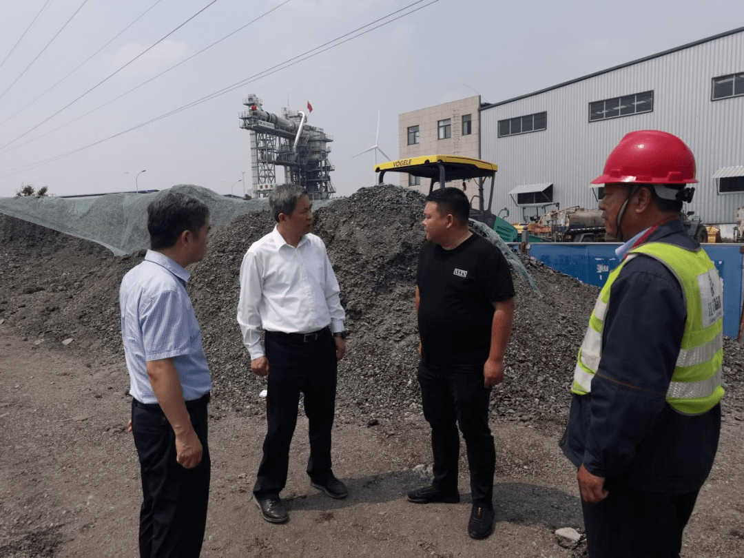 現場查看了揚中市長旺物流園磊金建材,長旺港務,大地水泥等碼頭,312