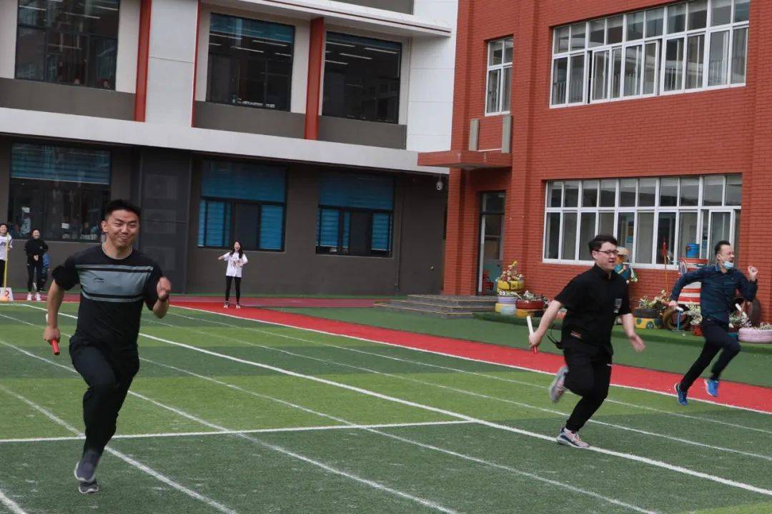 当燃不让青春飞扬丨曲江南湖小学芙蓉低段校区春季运动会圆满落幕