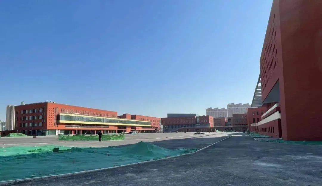 官方回复来啦!景山学校通州分校入学问题近日,有居民咨询