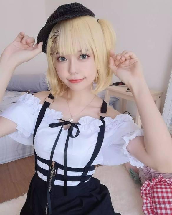 仙气感满满angie甜美笑容征服你心大尺度才迷人