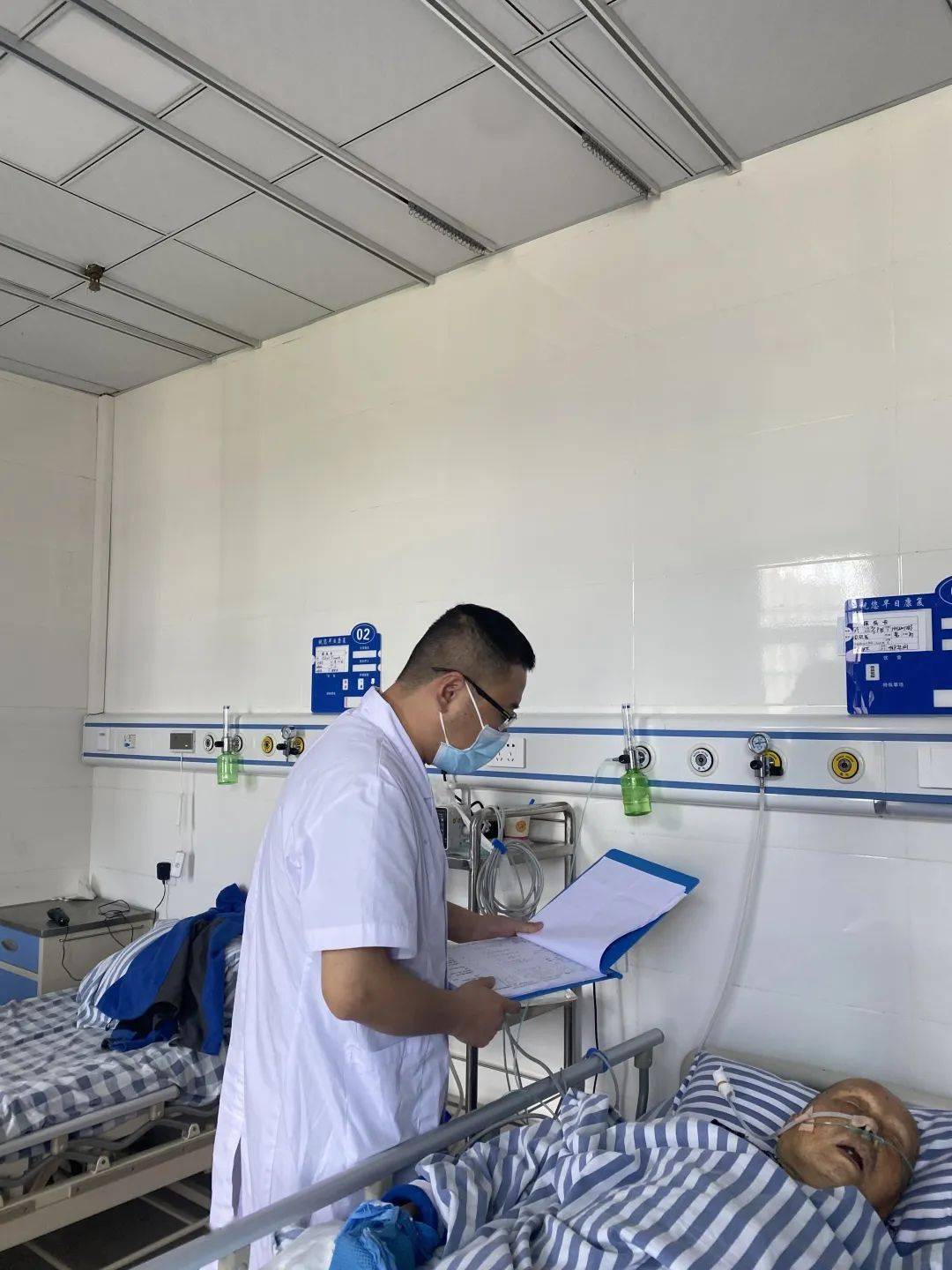 医者风采录记绵阳市安州区第二人民医院秀水镇双主治医师刘小状