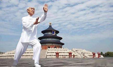 老年人练太极拳,千万别生搬硬套_动作_时间_架势