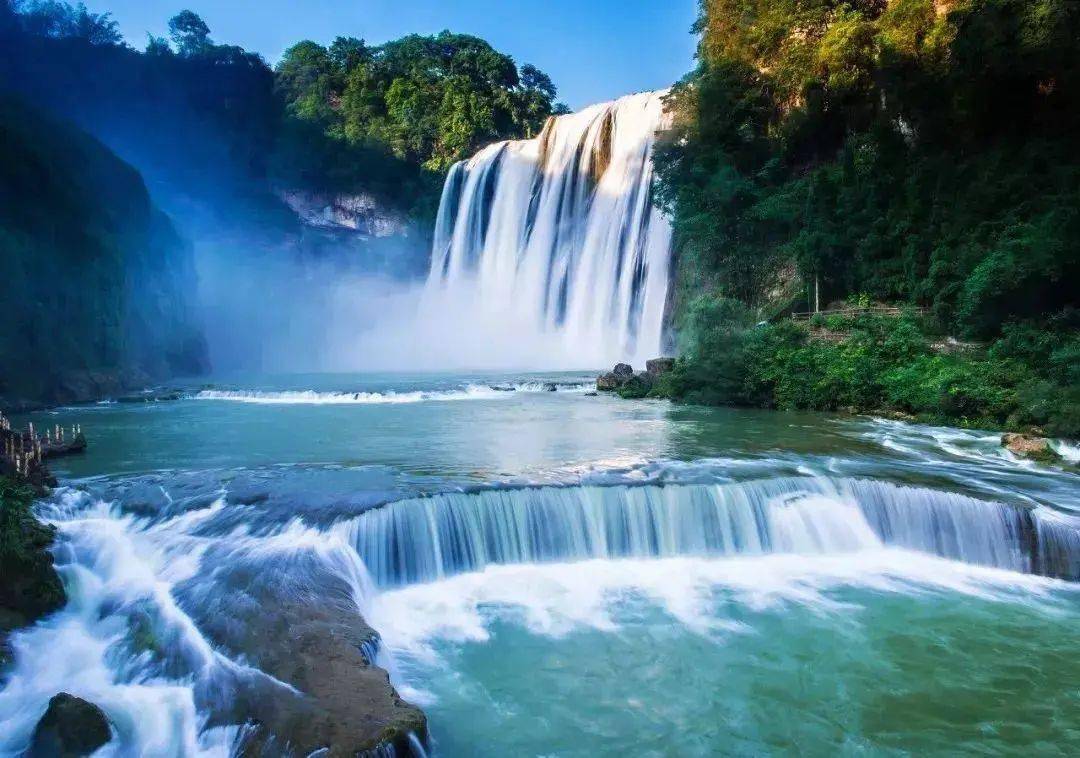 全景贵州黄果树瀑布梵净山荔波小七孔镇远古镇西江千户苗寨苗族非遗