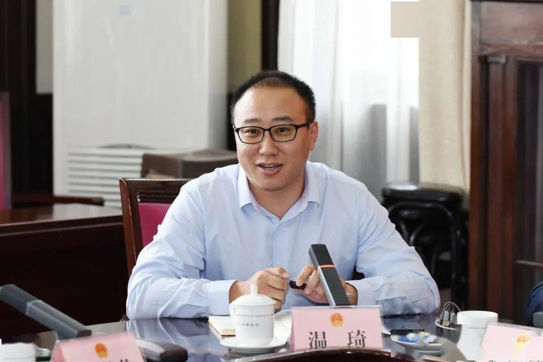 王鲁明与所联系的部分省市人大代表座谈