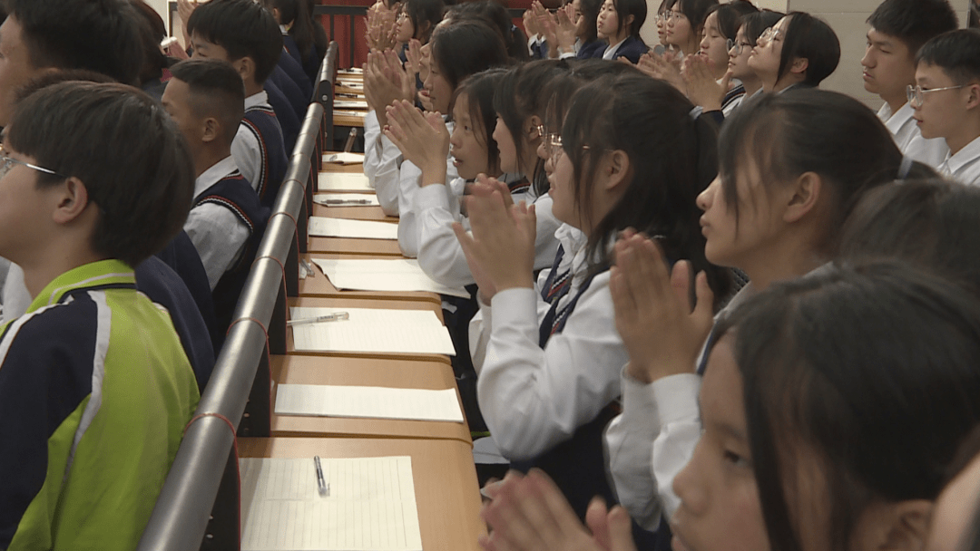 多彩校园积极人生西昌市中小学生心理健康教育月活动开启