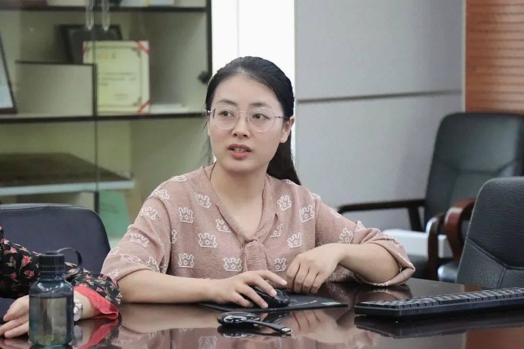 章莉老师有丰富的教学比赛经验,曾屡次在微课大赛,智慧教学大赛中获奖