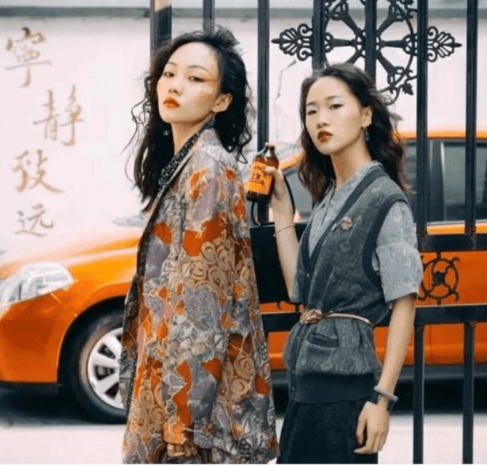 江苏95后quot贝勒爷quot曾被嘲又土又丑今成千万粉网红年入3000万