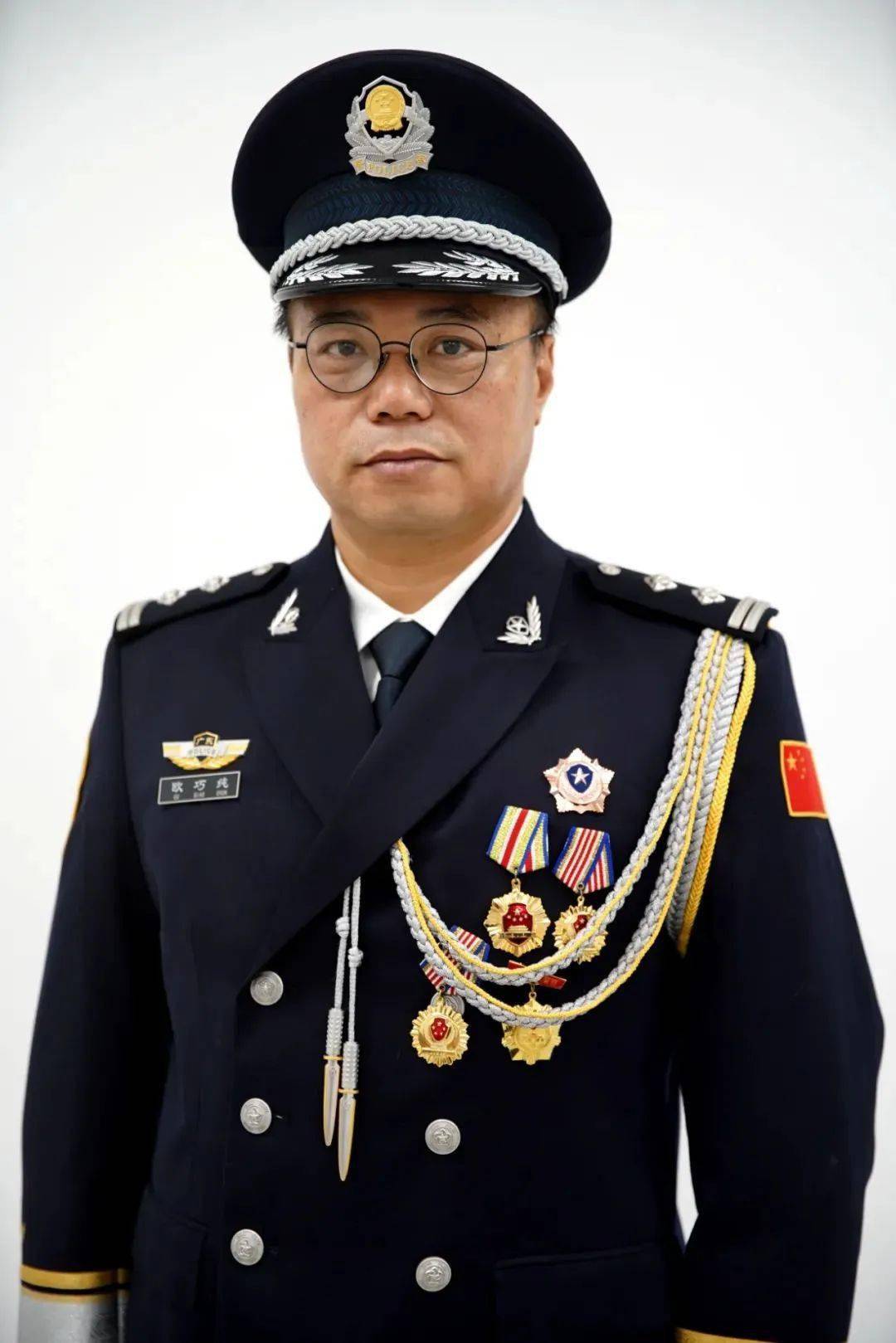 公安部2021新式警服图片