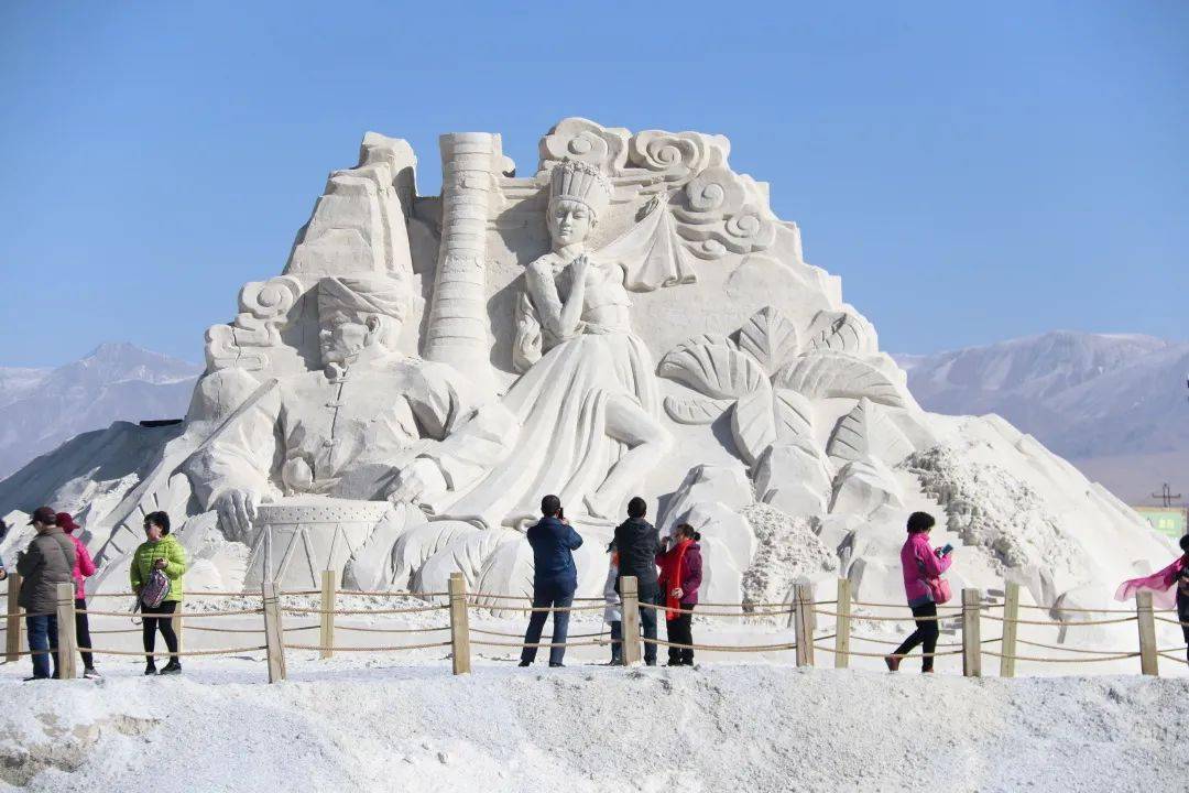 一起探秘茶卡盐湖世界最大户外盐雕艺术群世界纪录