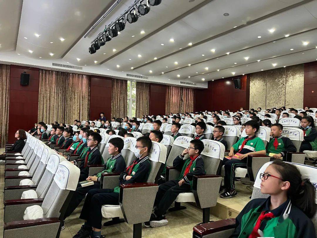 清华大学老科协演讲团科普巡讲系列②丨走进龙港市青华学校