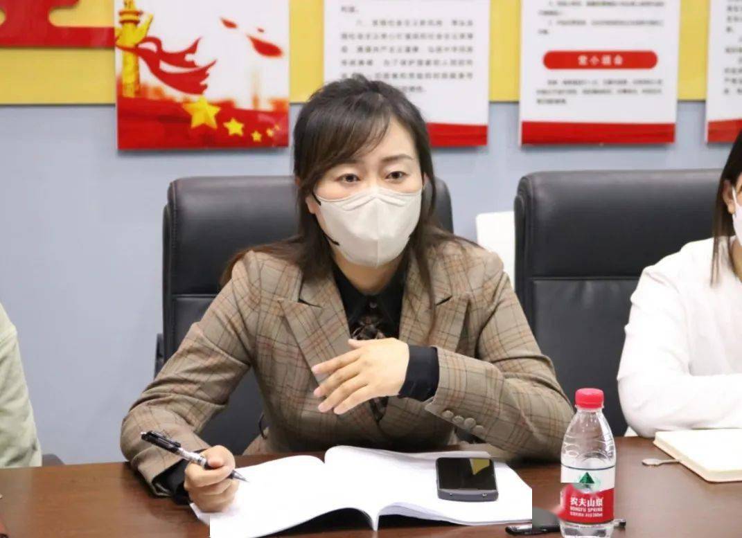 终于,2022年4月26日下午,万晓燕园长带领的十二幼团队代表与杨乐校长