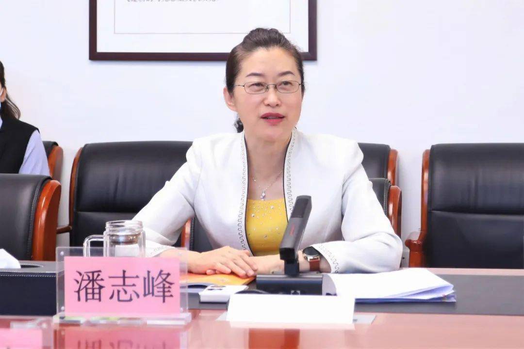 潘志峰指出,自治区统计局一直以来高度重视科技统计工作,一是配齐配强