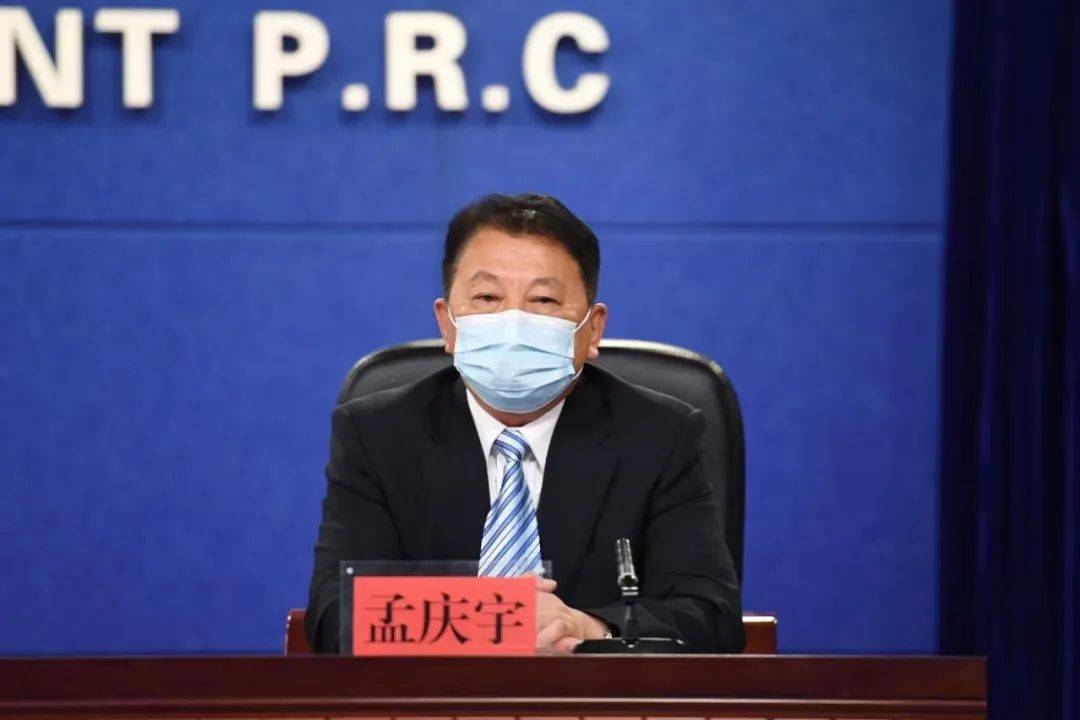 吉林省召开稳经济增长新闻发布会,吉林省商务厅一级巡视员孟庆宇对