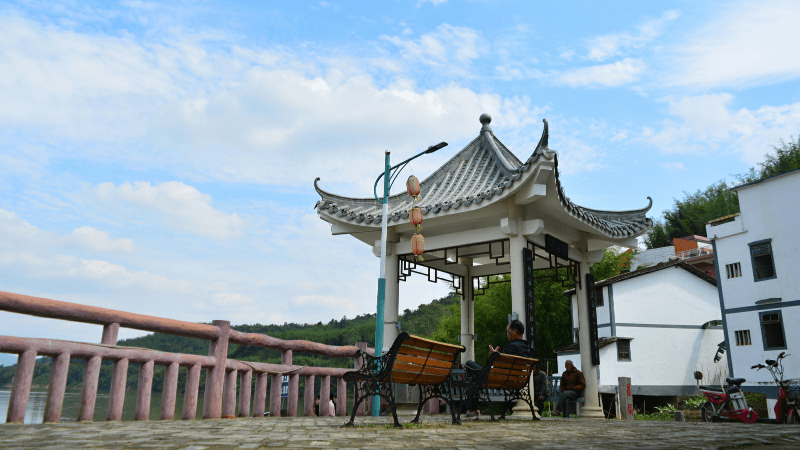 县级融媒我们的新时代广宁县罗锅村古村焕新貌