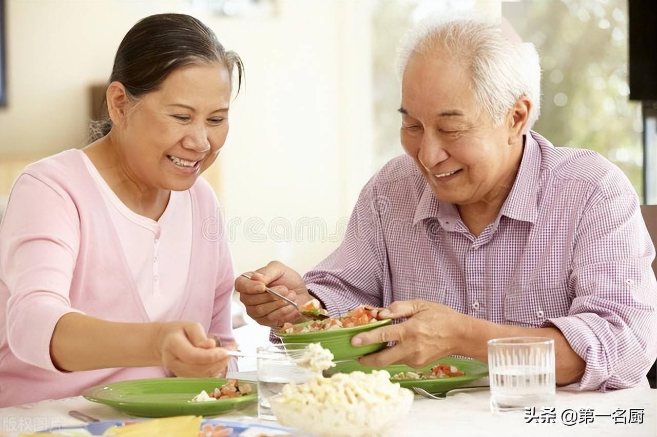 中老年人吃饭没胃口?