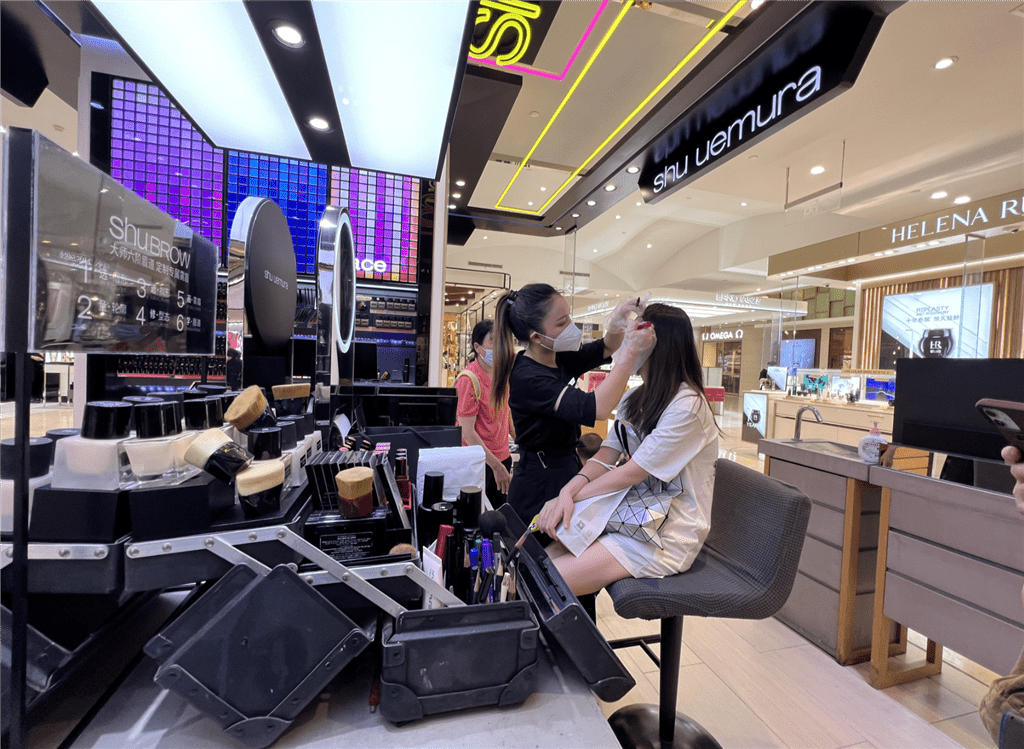 化妆品,童装最受市民欢迎_第一八佰伴_消费者_好孩子