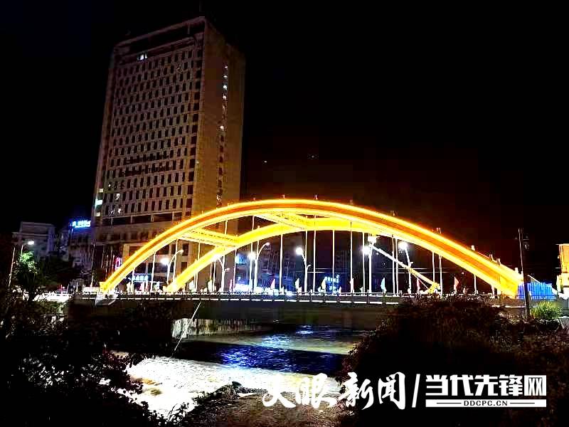 望谟新天马桥正式通行