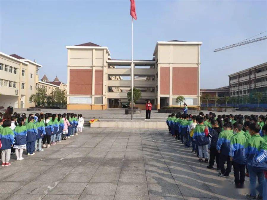 开江县东城小学开展严禁学生四乱行为活动