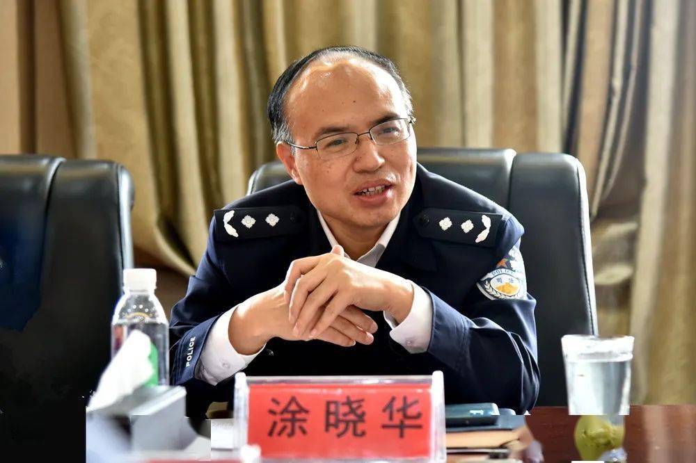 贯彻党代会喜迎二十大涂晓华到党支部联系点宣讲省第十三次党代会精神