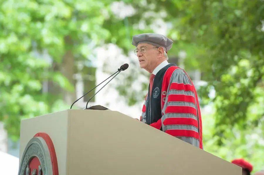 2022麻省理工校长毕业演讲：带着MIT的烙印去拥抱世界！