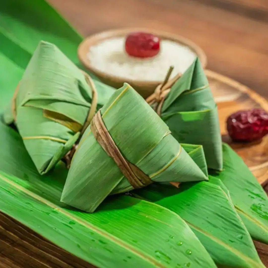 图源网络03端午食粽粽,即"粽籺",俗称粽子,主要材料是糯米,馅料,用