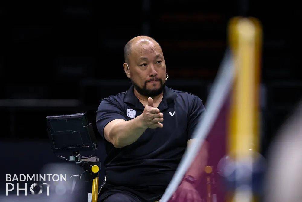 羽球课堂丨羽毛球赛中裁判的常用手势你都知道是什么意思么