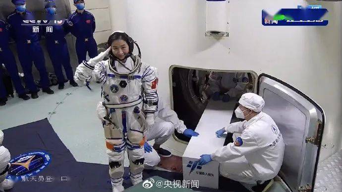 南充籍专家酒泉卫星发射中心主任邹利鹏再次宣布成功