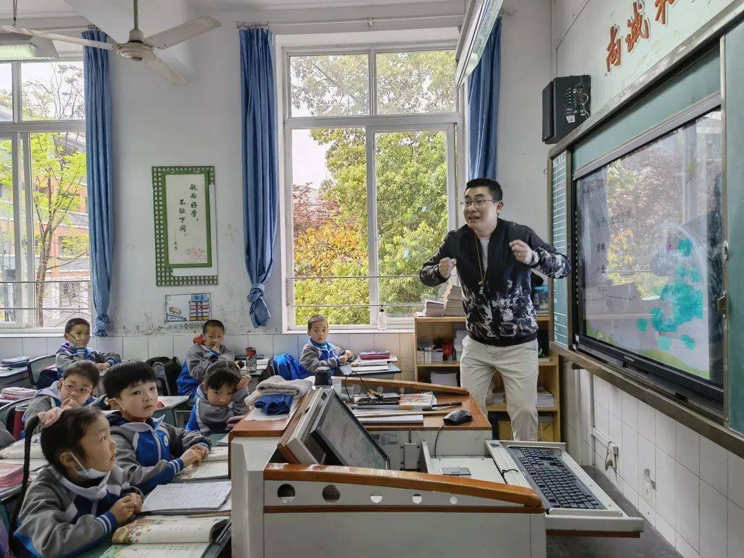 成都市龙泉驿区大面小学校落实生本教育教学理念让每