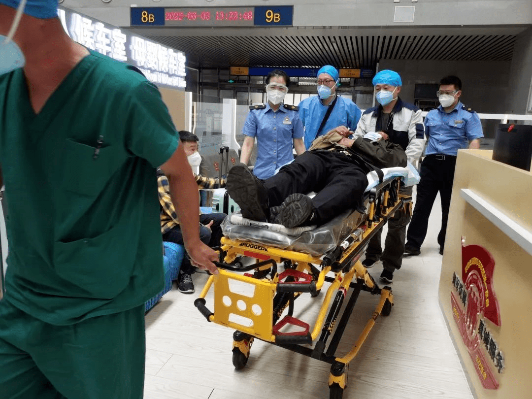 长春紧急救援_旅客_马丛_列车长