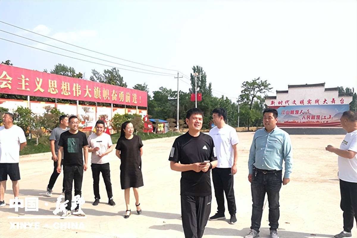 新野县上庄乡:观摩学习找差距 借鉴经验促提高_整治_工作_人居